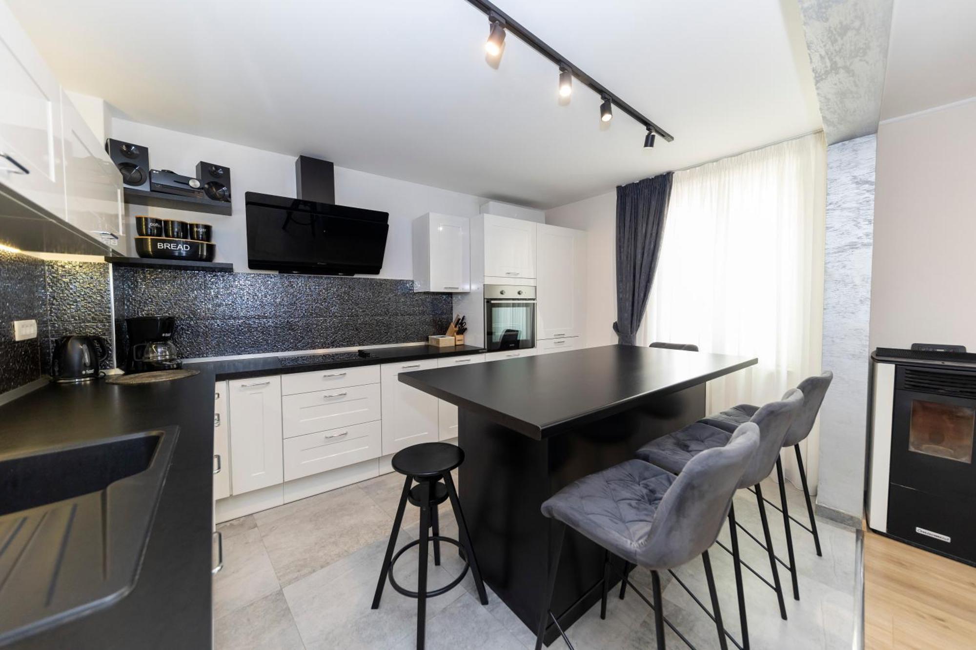 Nikky 2Br Apt. In Old Town Centre 扎达尔 外观 照片